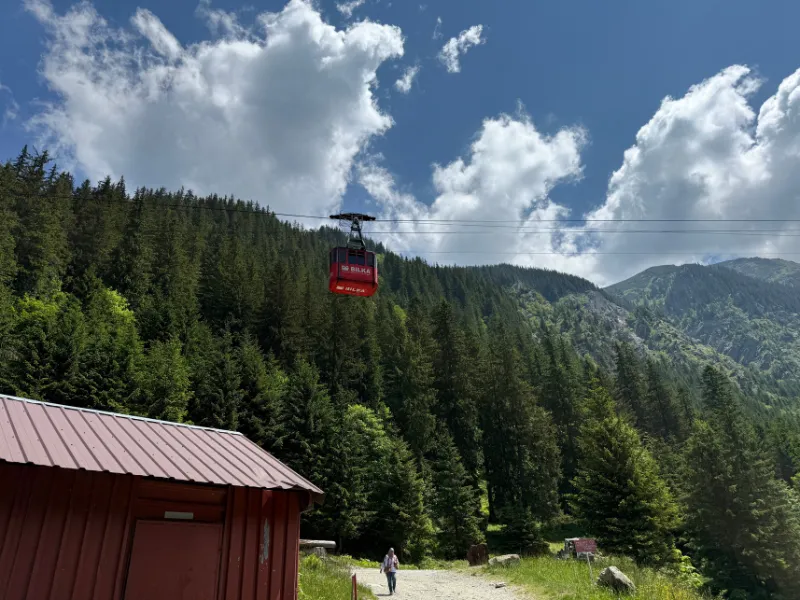 مغامرتي في رومانيا 2025: رحلتي من صخب بوخارست إلى أسرار جبال الكاربات 5 مغامرتي في رومانيا 2025: رحلتي من صخب بوخارست إلى أسرار جبال الكاربات - رحلاتي